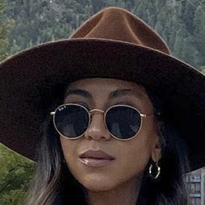 Kayla Seah, 36 (时装设计师)