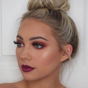 Kaylee Bull, 30 (Star d'Instagram)