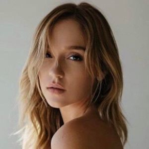 Kaylen Ostapovich, 32 (Model)