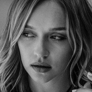 Kaylen Ostapovich, 32 (Model)