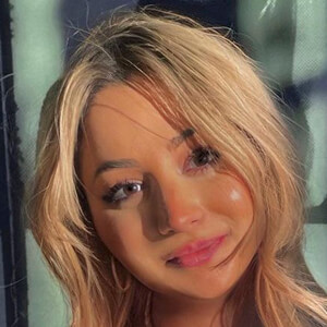 Kayli Elvin, 24 (TikTok Star)