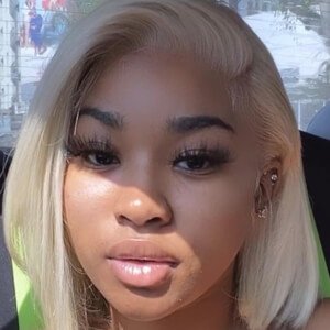 KayylMarie, 26 (Star d'Instagram)