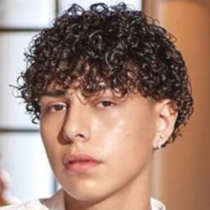 Keanni Marques Mendez image 5