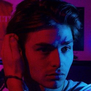 Keenan Tracey, 32 (Diễn viên truyền hình)