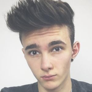 KekseTV, 24 (Instagram Star)