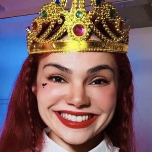 Kel Freire, 26 (YouTube Star)