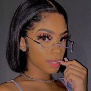 Kelanis Smith, 24 (Star di YouTube)