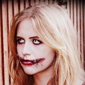 Kelly Dixon, 27 (Instagram Star)