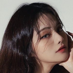 Kelly Kim, 27 (TikTok Star)