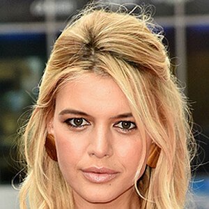 Kelly Rohrbach, 35 (Model)