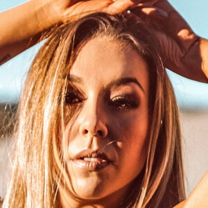 Kelly Sweet, 37 (Pop Singer)