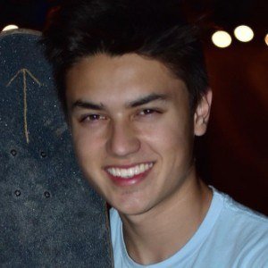 Kelly Wakasa, 25 (YouTube明星)