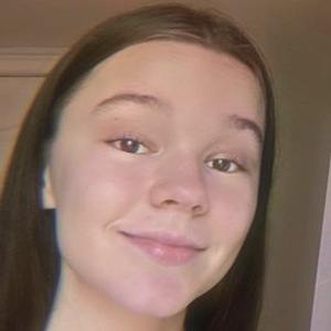 kellymichalita, 20 (YouTube-ster)