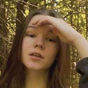 kellymichalita, 20 (YouTube Star)