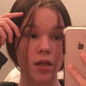 kellymichalita, 20 (YouTube明星)