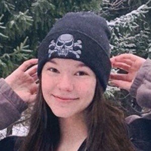 kellymichalita, 20 (YouTube Star)