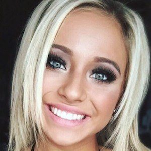 Kelsey Grosse, 29 (Cheerleader)