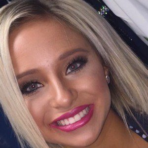 Kelsey Grosse, 29 (Cheerleader)