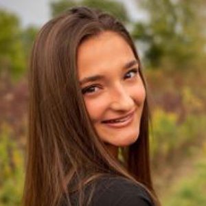 Kenadi K, 23 (TikTok明星)