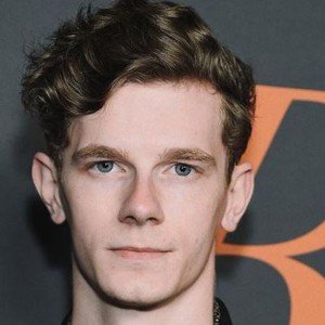 Kendall Ryan Sanders, 28 (TV-acteur)