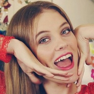 Kendra Abbiss, 28 (博主)