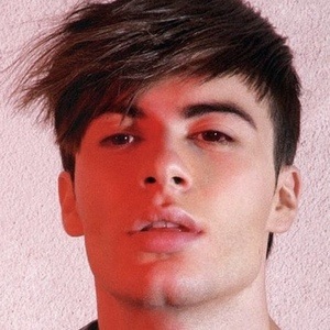 Kentö, 39 (Pop Singer)