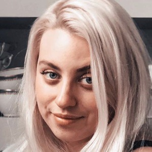 Kenzie Brenna, 35 (Instagram明星)