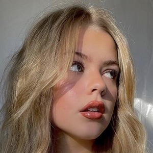 Kenzie Gordon, 21 (TikTok明星)