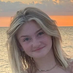 Kenzie Yolles, 17 (TikTok Star)