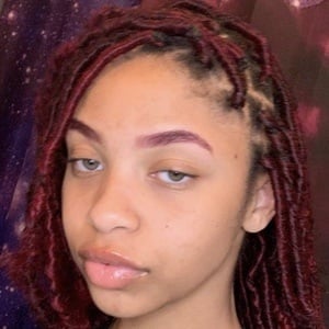 Keoniii, 20 (TikTok Star)