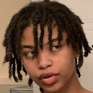 Keoniii, 20 (TikTok Star)