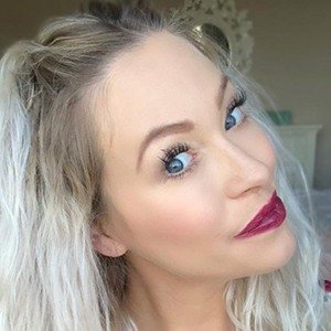 Keri Lynne Horsland, 42 (Instagram Star)