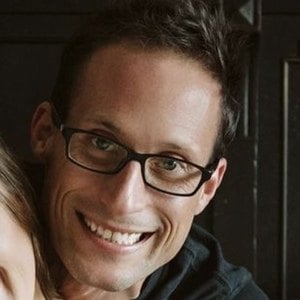 Kevin Mccarty, 40 (Estrella de TikTok)