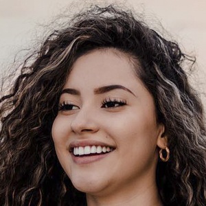 Keyla Rivera Alarcón, 22 (Cantante pop)