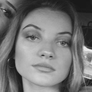 Khloe Couey, 23 (TikTok明星)