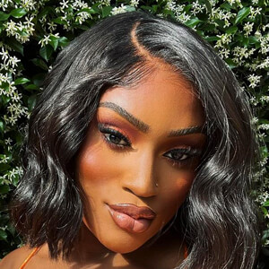 Kiah Naomi Johnson, 27 (Instagram明星)