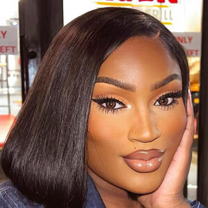 Kiah Naomi Johnson, 27 (Instagram明星)