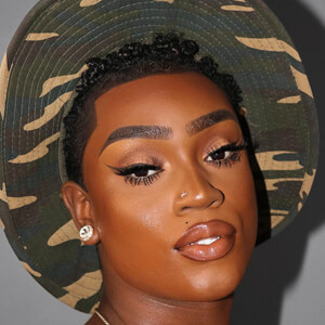 Kiah Naomi Johnson, 27 (Instagram明星)