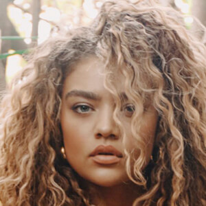 Kiana Alexis, 28 (Modelo)