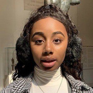 Kianna Naomi, 26 (YouTube Star)