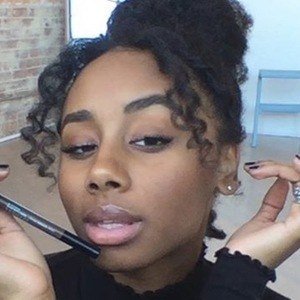 Kianna Naomi, 26 (YouTube Star)