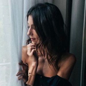 Kiara Schwartz, 39 (Blogger)