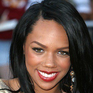 Kiely Williams, 37 (流行歌手)