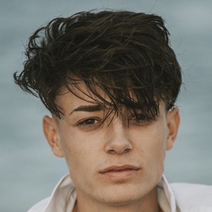 Kike Martí, 25 (Instagram Star)