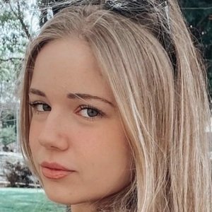 Kiki Ferreira, 22 (Instagram Star)