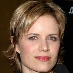 Kim Dickens image 3