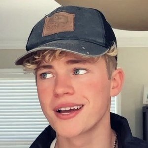 Kimball Bagley, 21 (TikTok明星)