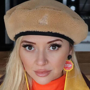 Kimberly Hart-Simpson, 38 (TV Actress)