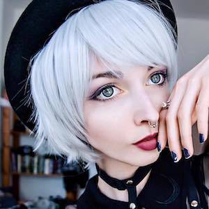 Kimi Peri, 30 (Instagram Star)