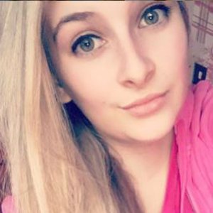 Kimmi Smiles, 34 (YouTube明星)